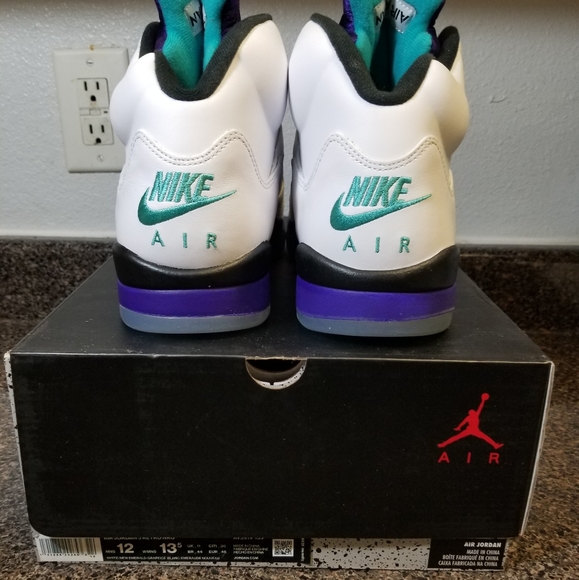 Nike Air Jordan 5 Retro NRG Fresh Prince / Grape 2018 AV3919-135 Size 12 Sneaker - Picture 5 of 6
